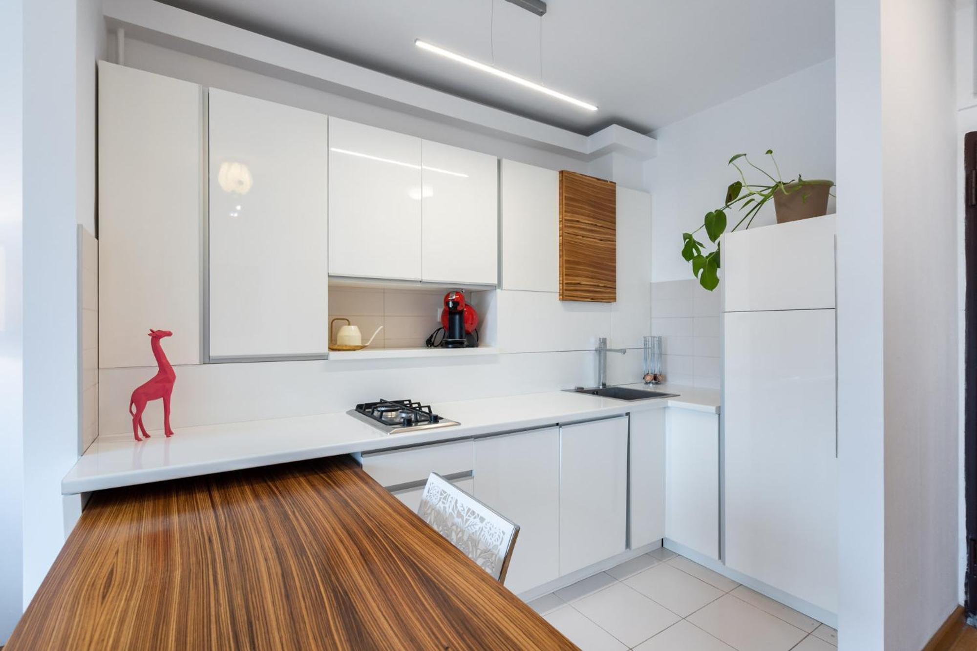 Lazynest - Modern With Parking & Balcony * Bucureşti